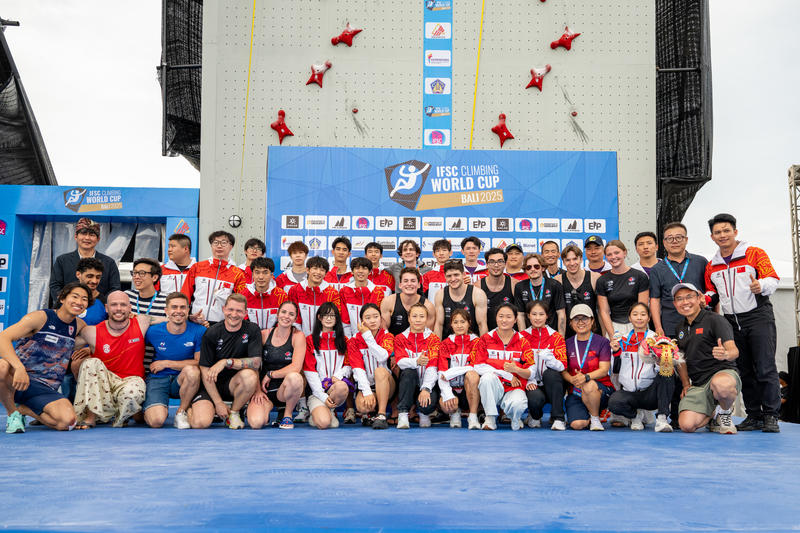 Bali: Donde el Sudor se Vuelve Oro y los Récords se Desafían al rayo del sol